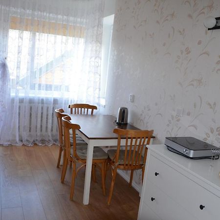 Отель Nameliu Ir 2-4 Vietu Kambariu Nuoma Sventojoje, Zuvedru G Швентой Экстерьер фото
